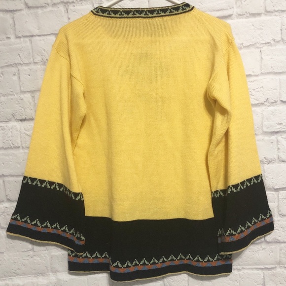 Pear Blossom 3/4 Sleeve Sweater - Picture 4 of 5